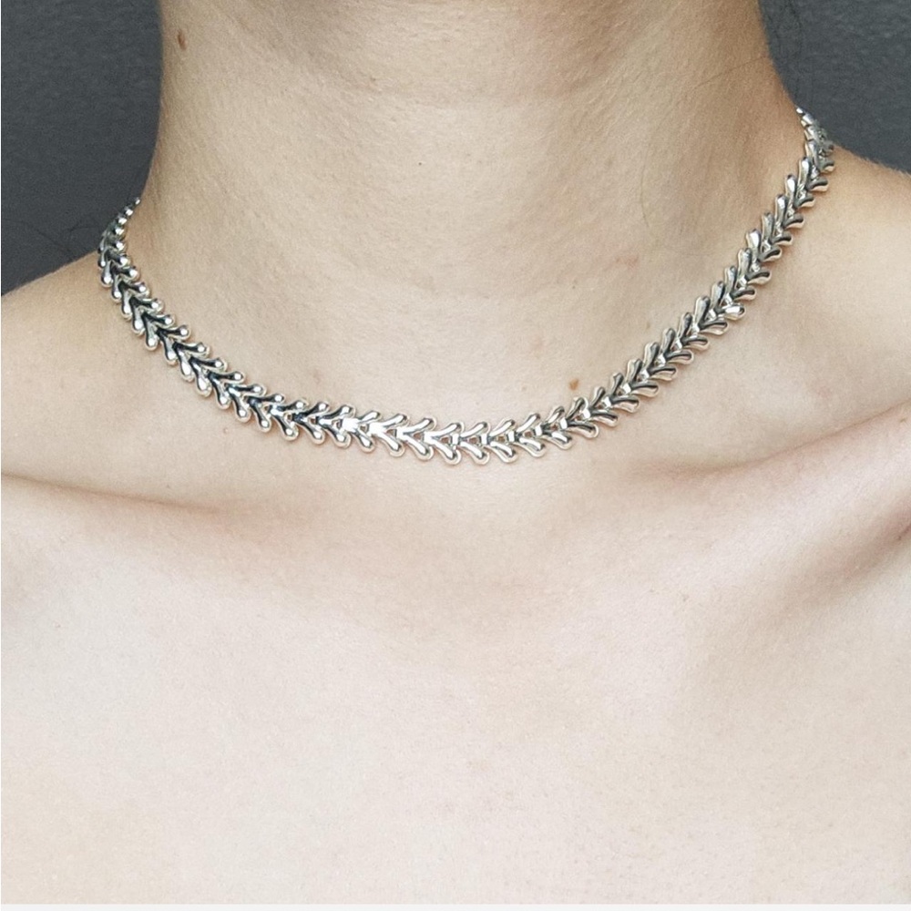 Regal Rose Dakota Sterling Silver Choker